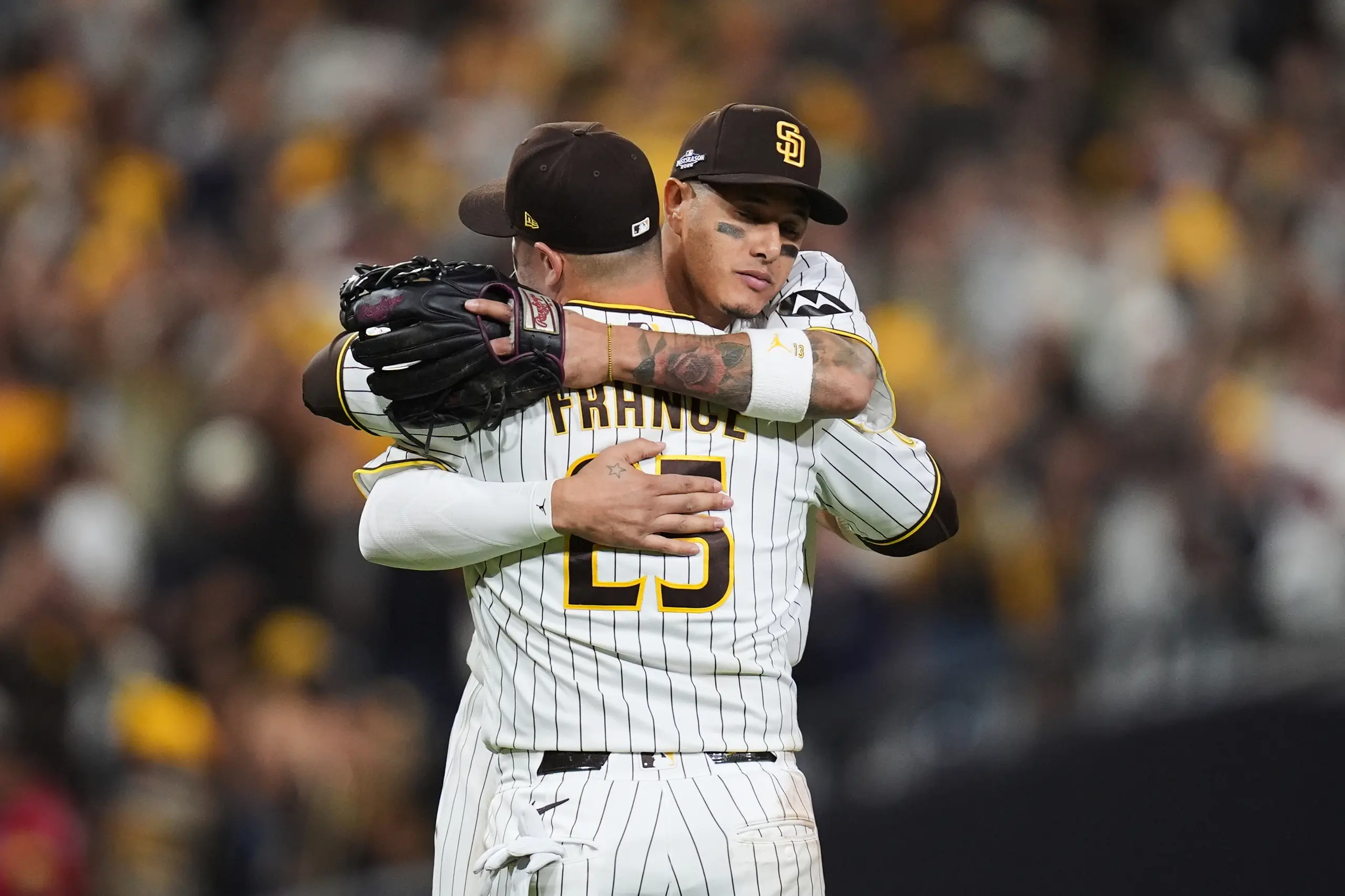 Gavin Sheets' pinch-hit homer propels dominant Padres past Cubs 4-1 for 2-game Wild Card sweep