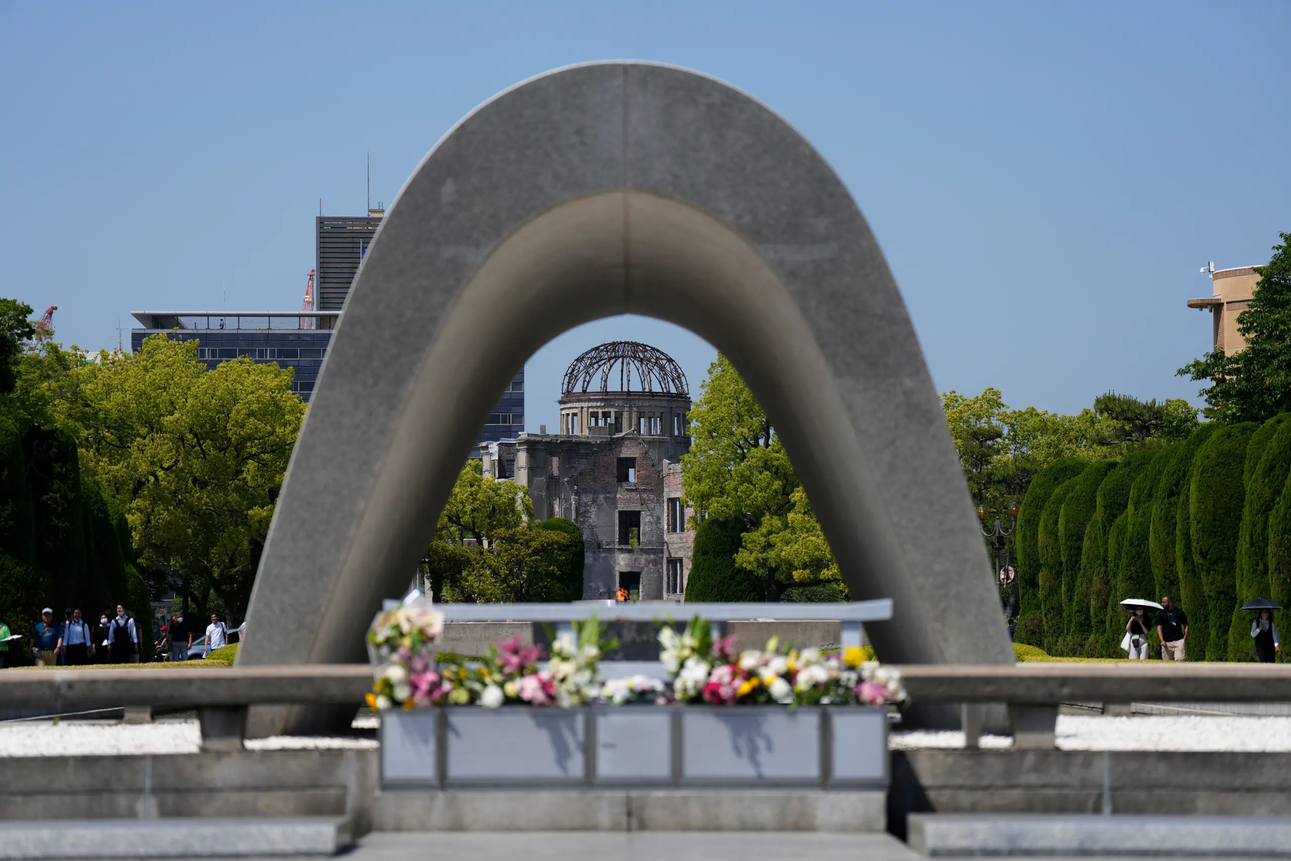 Shigeaki Mori, Hiroshima atomic bomb survivor and historian embraced by ...