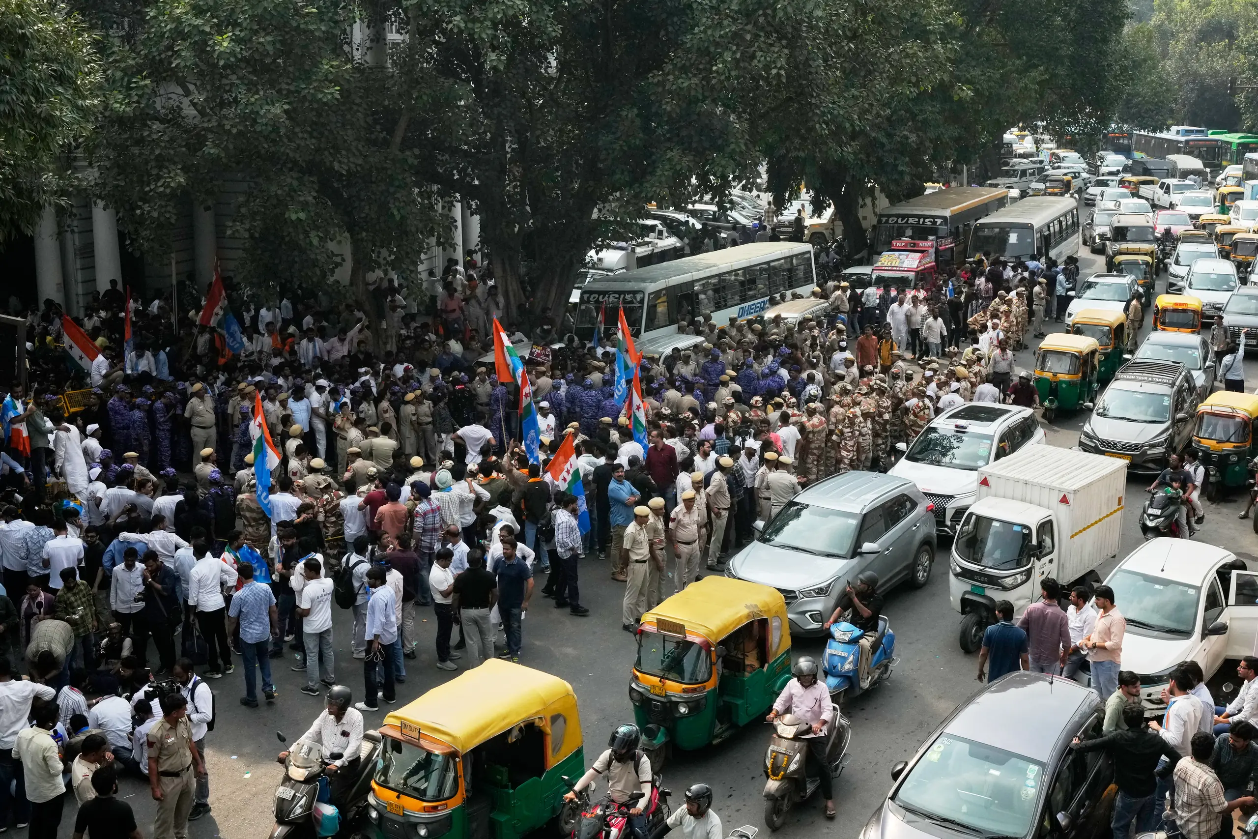 Thousands protest in India's Bengaluru as 'Cockroach' movement demands ...