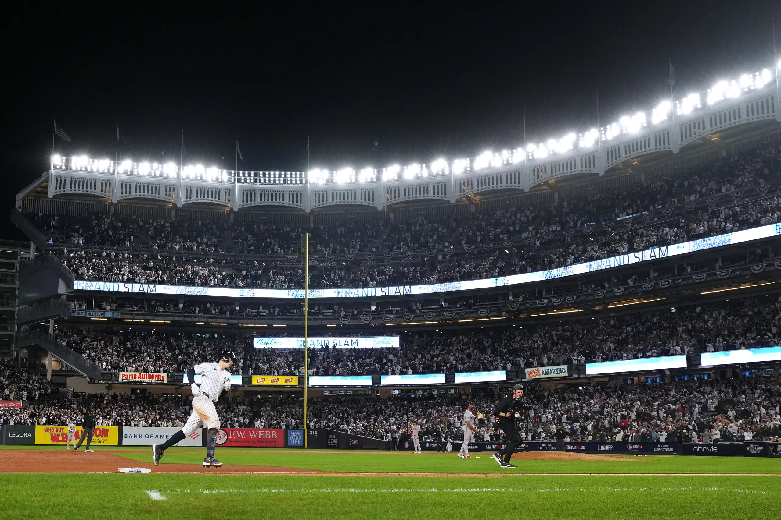 MLB attendance rises for 4th straight year to 71.75 million, boosted by ...
