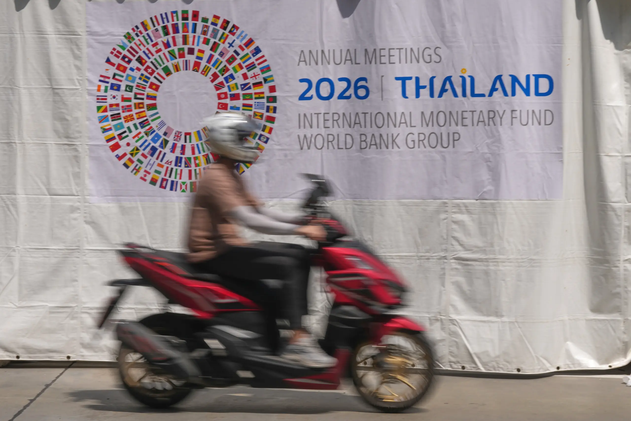 Global Growth Forecast 2025 | IMF Warns AI Debt Risks Impact Cross-Border Sellers