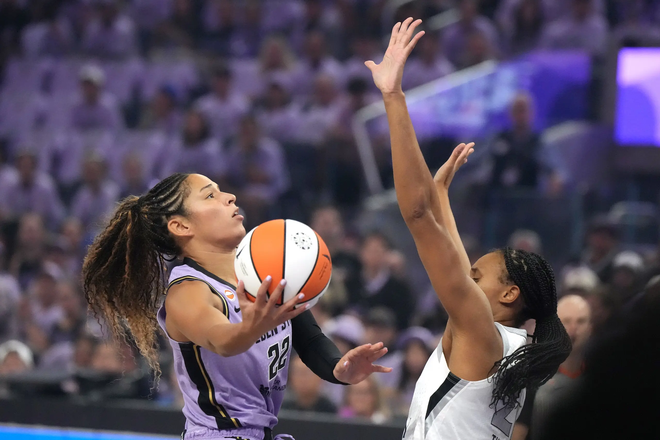Gabby Williams leads the way again for Valkyries, who beat Las Vegas 71-60 in Game 1 of WNBA semis