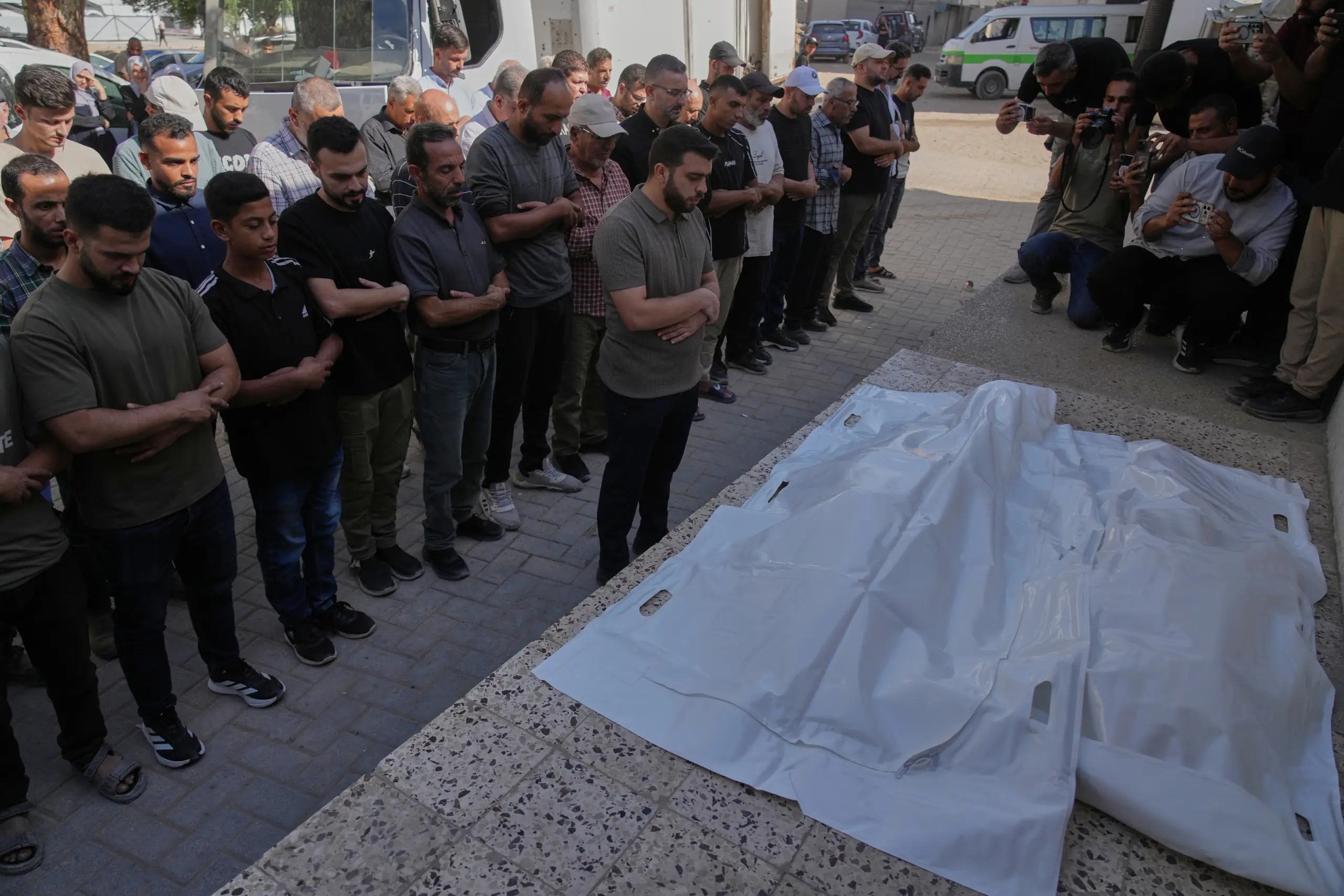 Co-pilot in FlyDubai attack is identified, and other Mideast developments