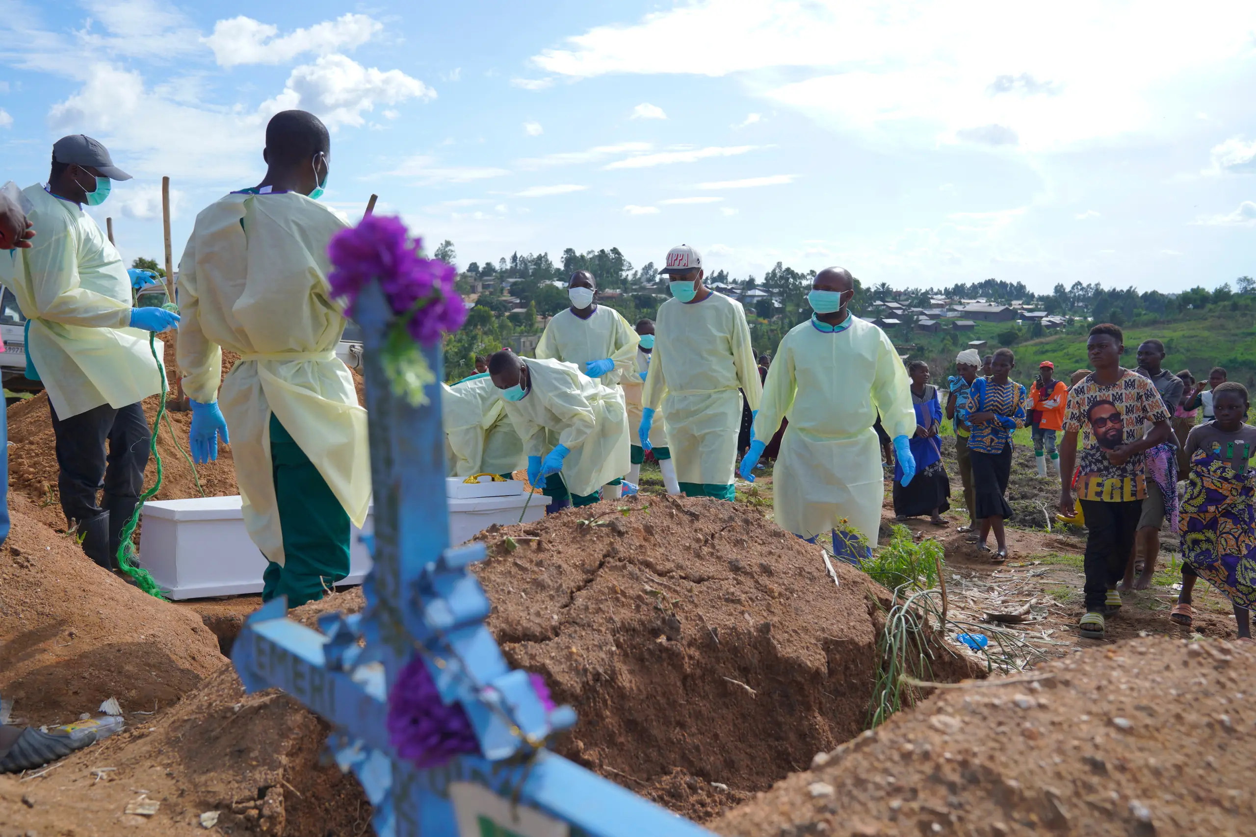 Congo Ebola Death Toll Tops 5,000 as Fears of Africa-Wide Spread Grow
