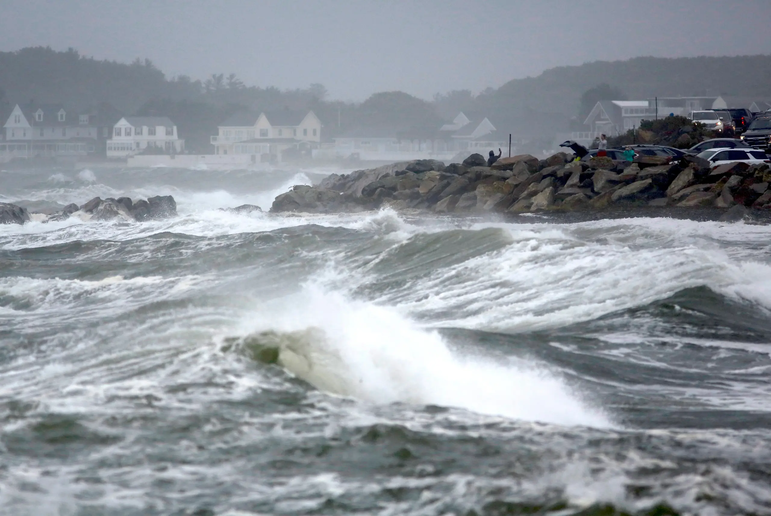 Powerful nor’easter floods Northeast, leaves over 100,000 without power ...