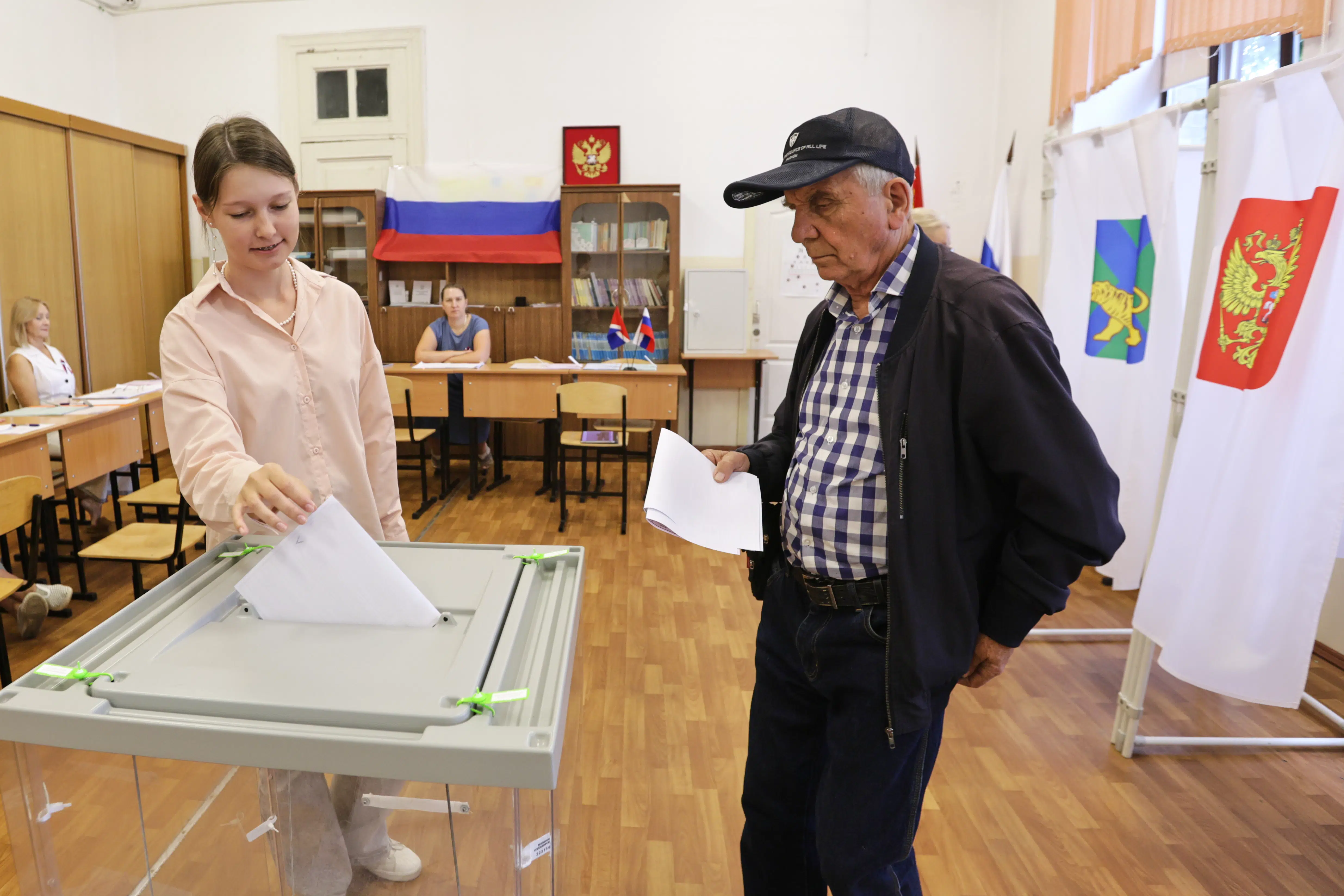 Russians begin 3 days of voting in a parliamentary election set to cement the Kremlin's power