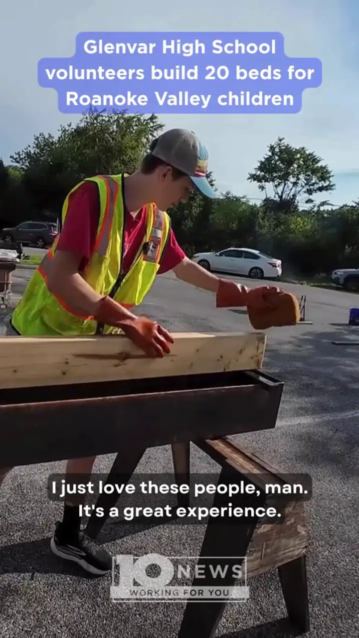 Claims for unemployment benefits drop to 196,000, lowest since mid-July ...