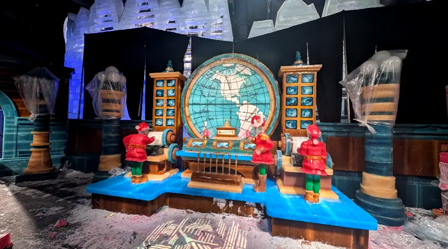 Master Carvers Begin Polar Express ICE! Sculptures at Gaylord Palms