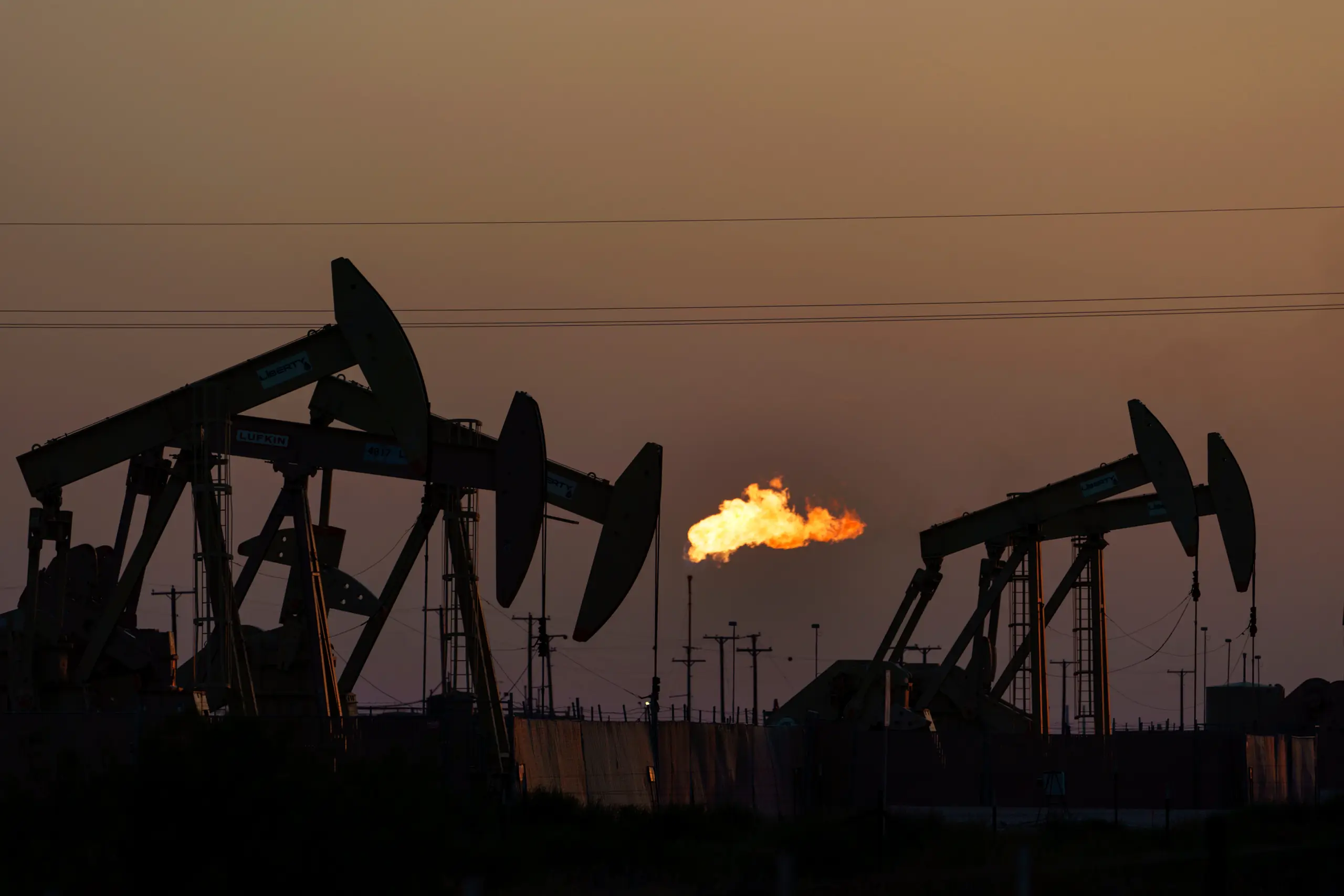 Trump Plans to Ease Methane Emission Rules for Oil Drilling