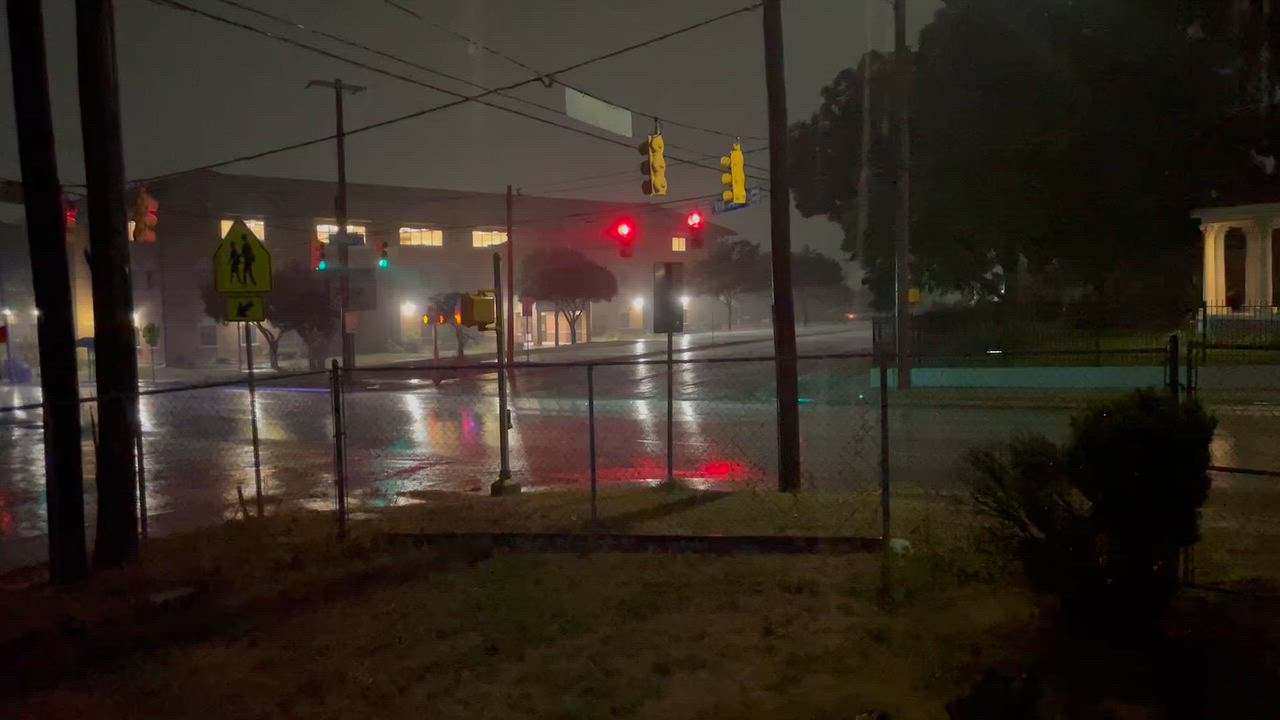 Rain, thunder and lightning in Denver Heights