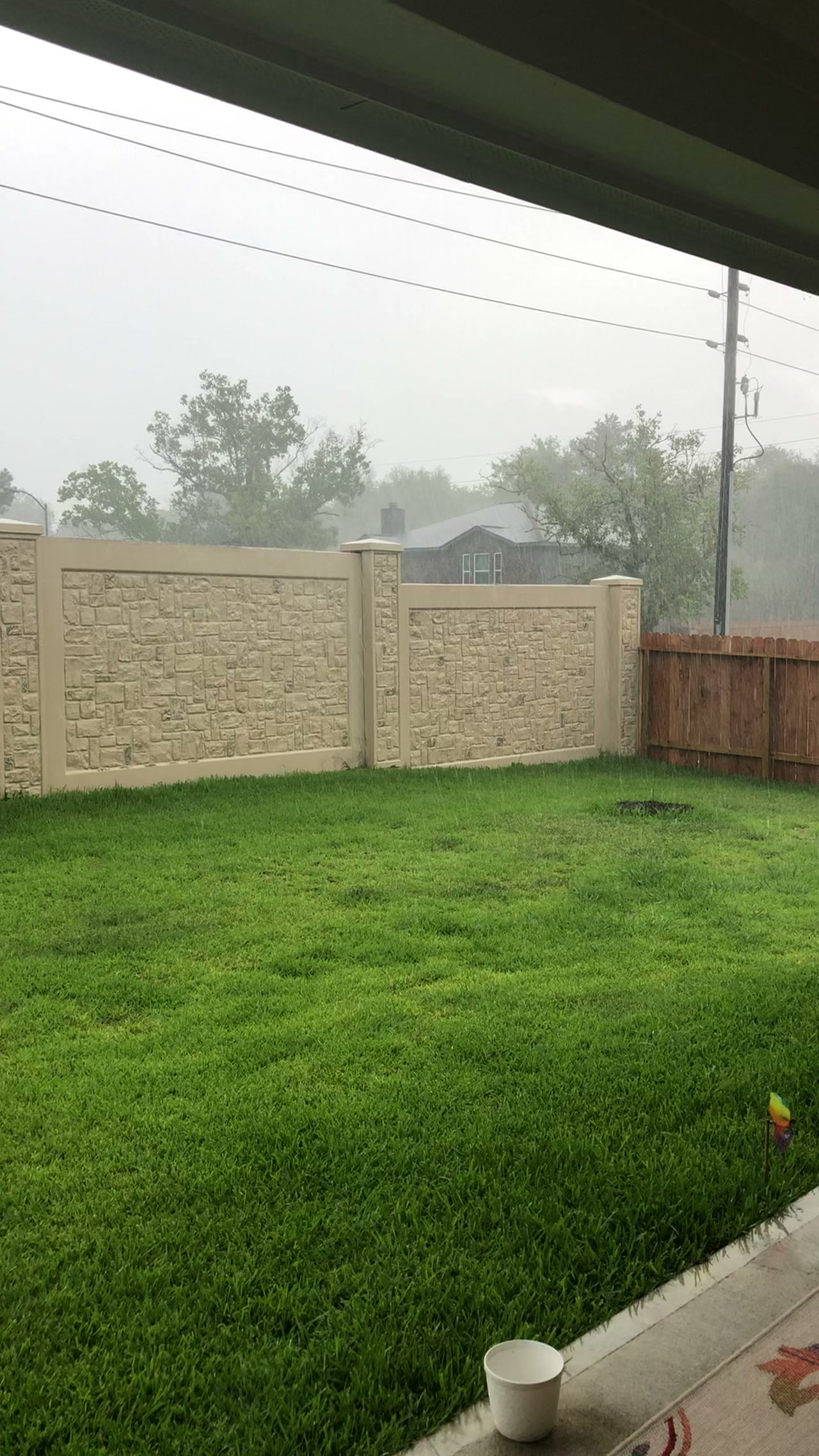 Hard rain and winds in Katy

